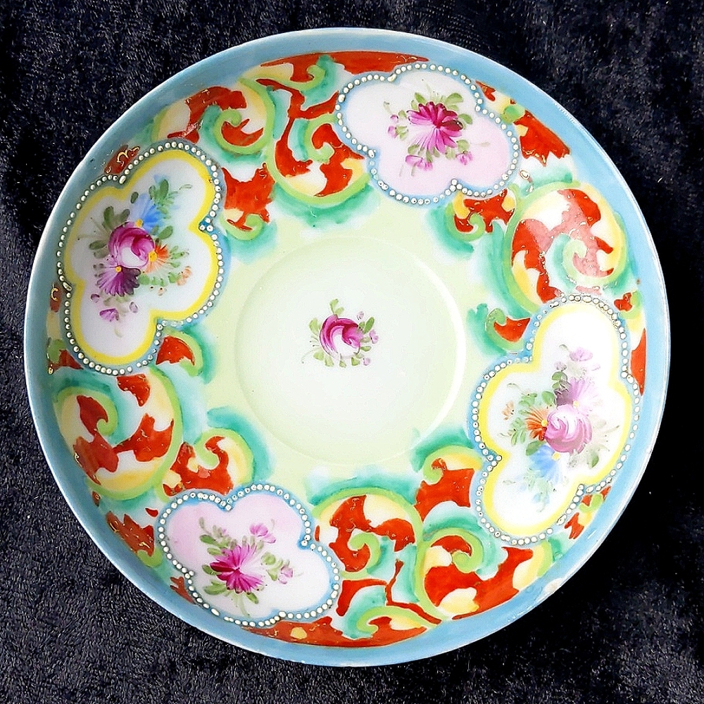 Beautiful vintage Handpainted saucers - Picture 1 of 9